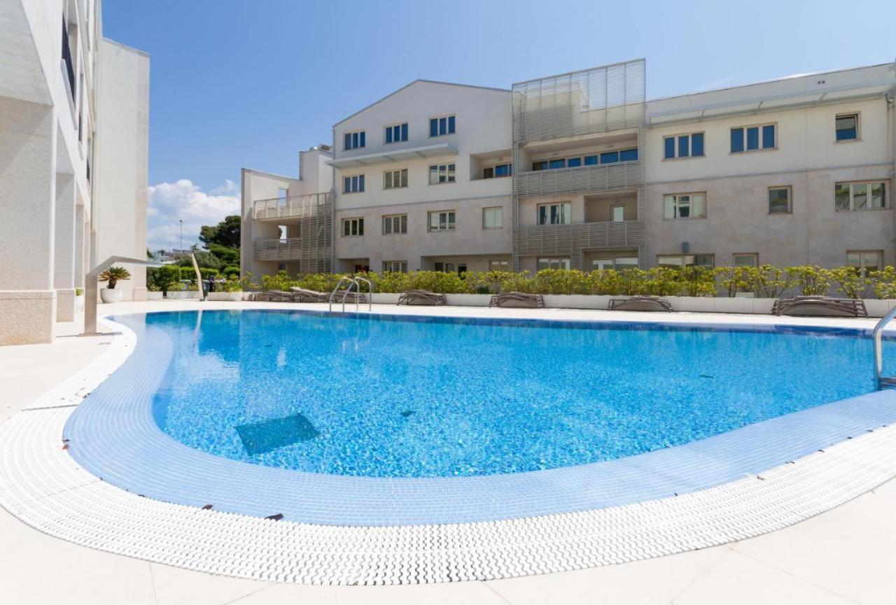 Lux Pool Suite Umag Bagian luar foto