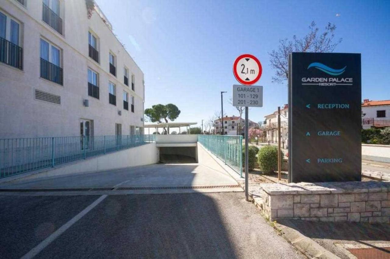 Lux Pool Suite Umag Bagian luar foto