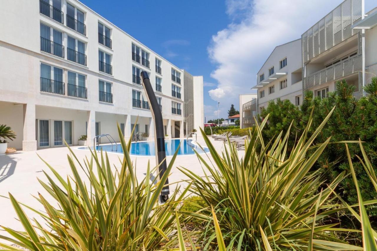 Lux Pool Suite Umag Bagian luar foto